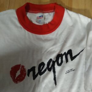 DS Vintage 80s Oregon Spell Out Kiss Lips Logo Ringer T-Shirt